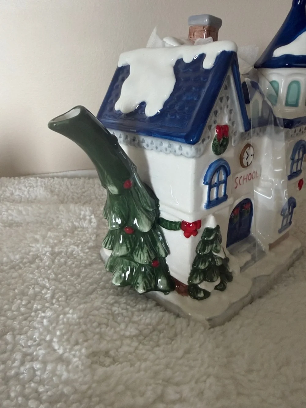 Ridgefield Home Holiday Christmas 🎄 School Teapot NEW!
